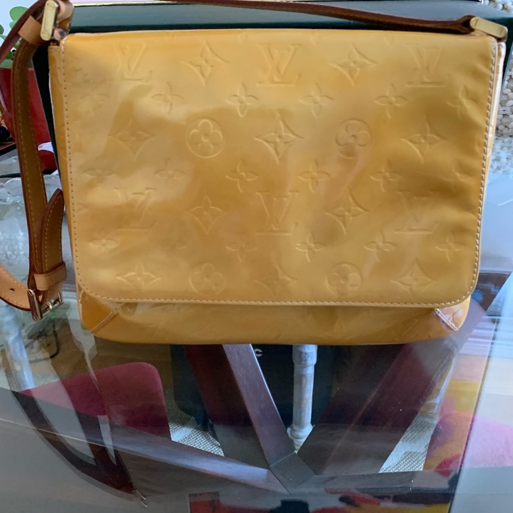 Louis Vuitton Vernis Shoulder Bag ✨